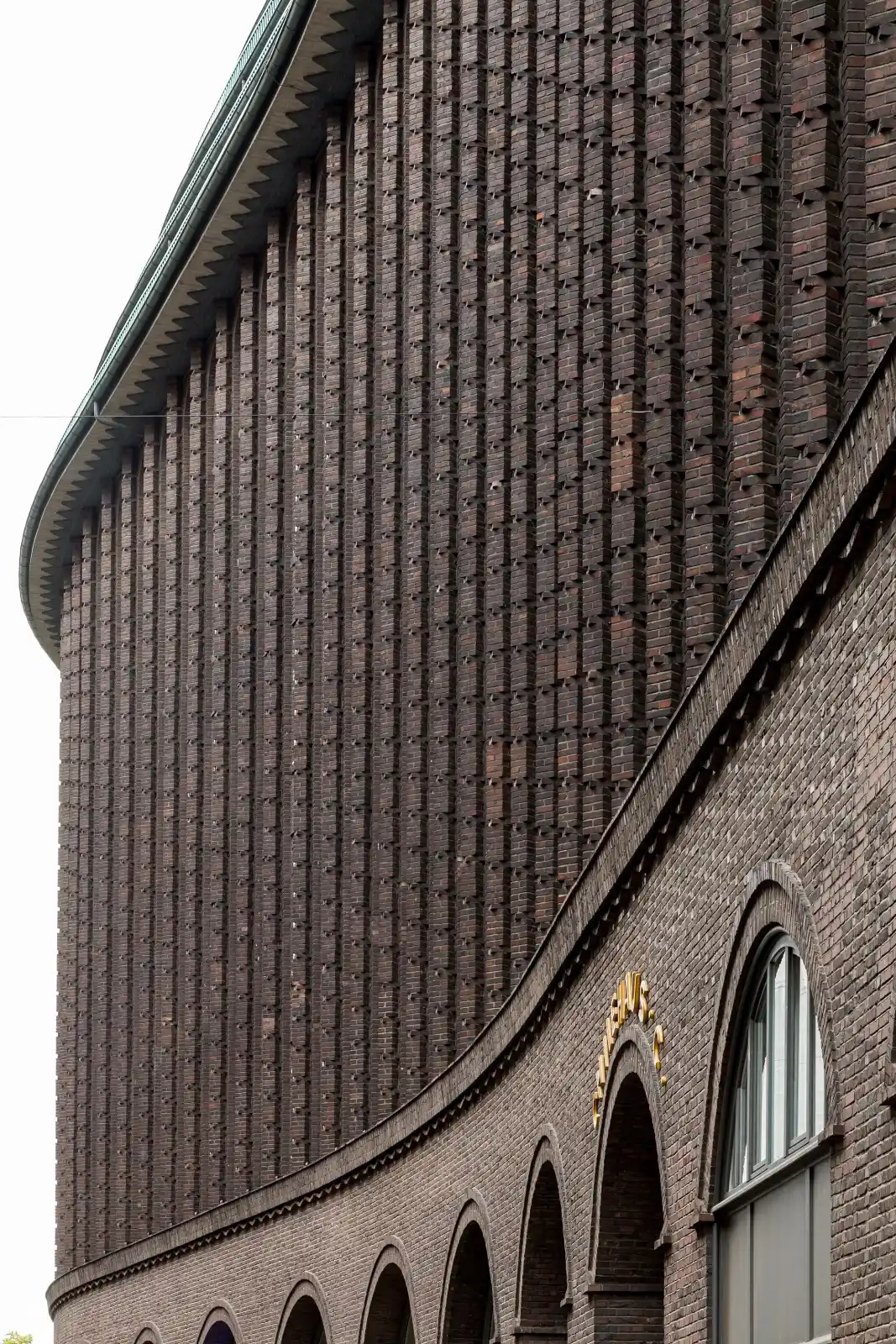 Arcade arches of the Chilehaus brick facade